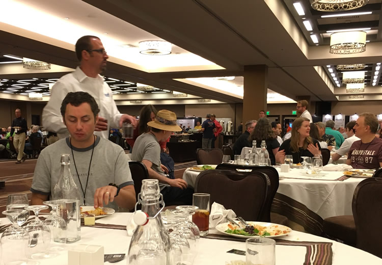 Photo of people eating breakfast at FileMaker DevCon 2016